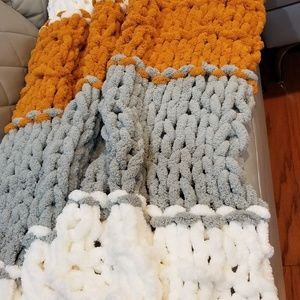 Throw / Blanket